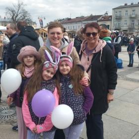 Lawendowe Święto Świadomości Padaczki na kieleckim Rynku.