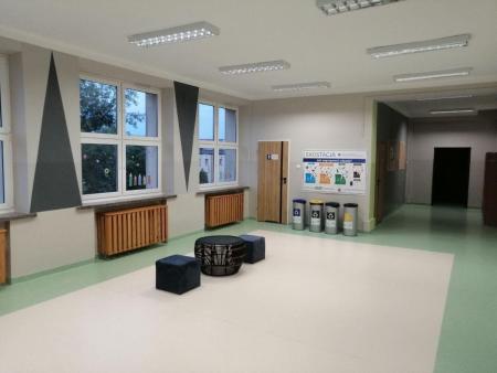 Nowy korytarz na 3 piętrze w SP12