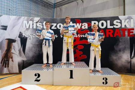 Uczniowie na podium