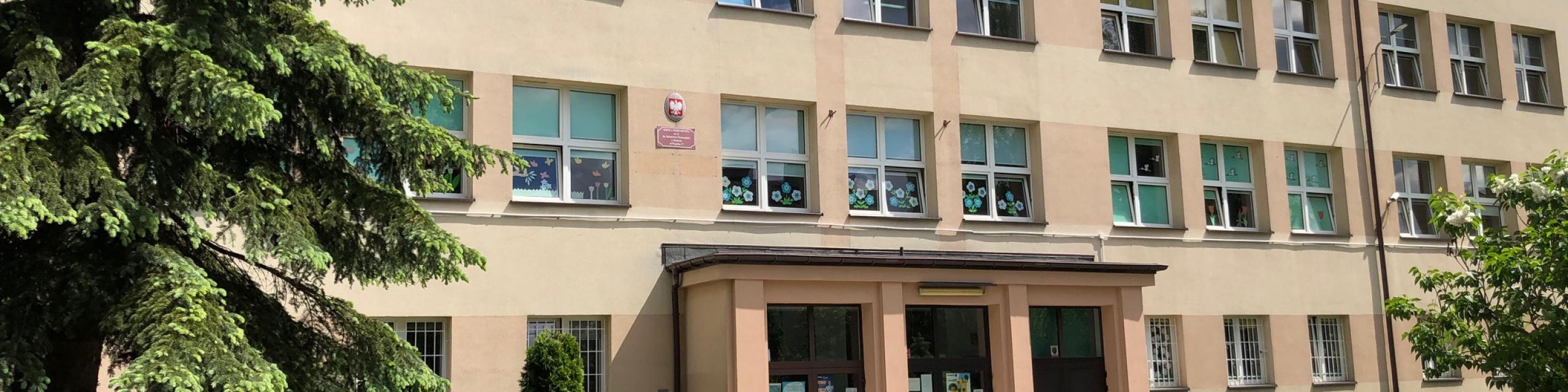 Slajd - budynek szkoły