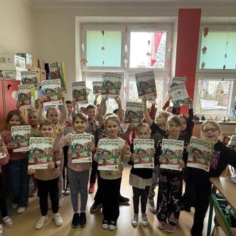 Uczniowie klasy biorący udział w akcji.